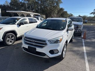 Used 2017 Ford Escape SE w/ Equipment Group 201A video 1
