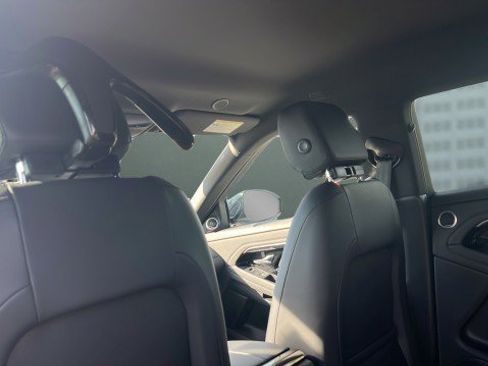 Used 2023 Land Rover Range Rover Evoque R-Dynamic SE image 25