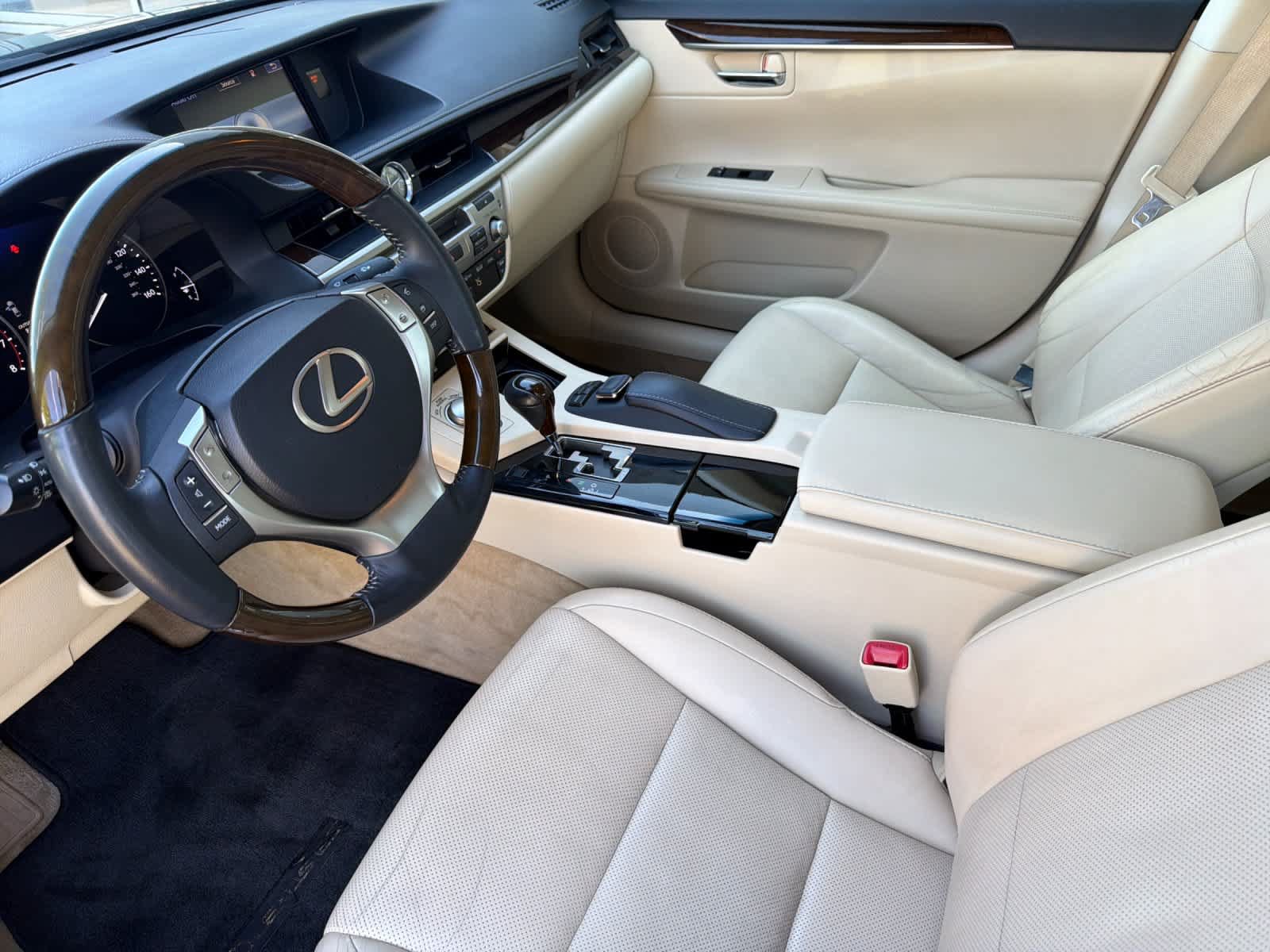 Used 2015 Lexus ES 350 w/ Luxury Package FWD image 11
