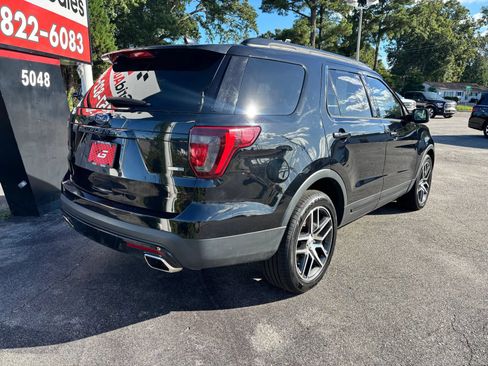 Used 2017 Ford Explorer Sport w/ Equipment Group 401A AWD/4WD image 3