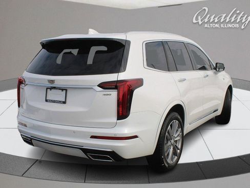 Used 2024 Cadillac XT6 Premium Luxury image 3