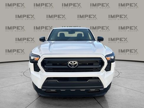 Used 2025 Toyota Tacoma SR image 8