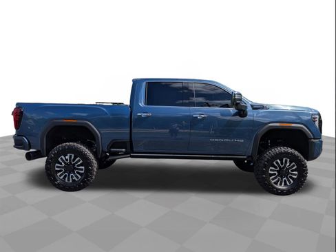 Used 2026 GMC Sierra 2500 Denali Ultimate w/ Max Trailering Package AWD/4WD image 3