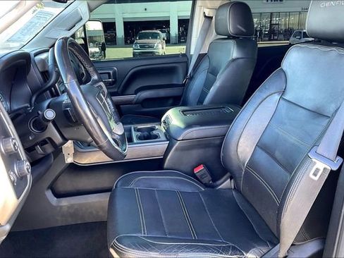 Used 2018 GMC Sierra 2500 Denali w/ Duramax Plus Package AWD/4WD image 27