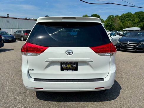 Used 2014 Toyota Sienna XLE FWD image 7