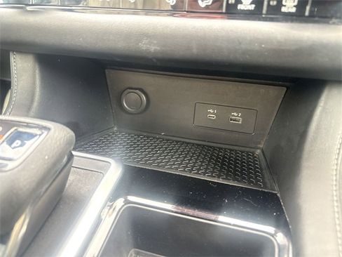 Certified 2022 Nissan Pathfinder SV image 38