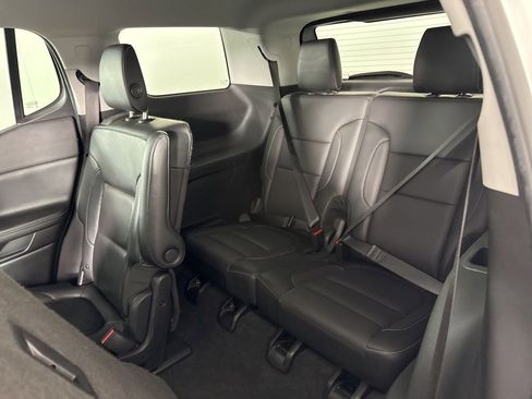 Used 2019 GMC Acadia SLT AWD/4WD image 28