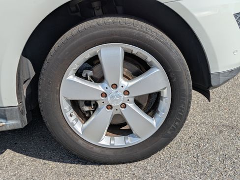 Used 2010 Mercedes-Benz ML 350 2WD image 11