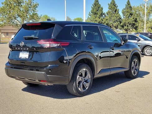 Used 2025 Nissan Rogue SV FWD image 13