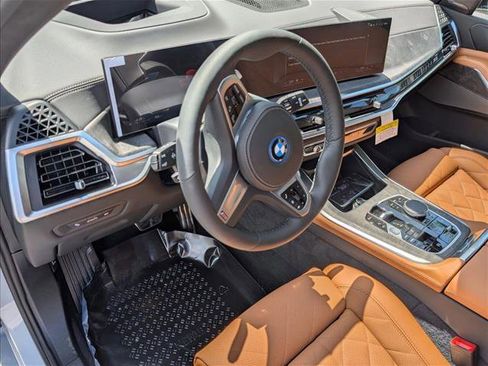 New 2026 BMW X5 xDrive50e AWD/4WD image 3