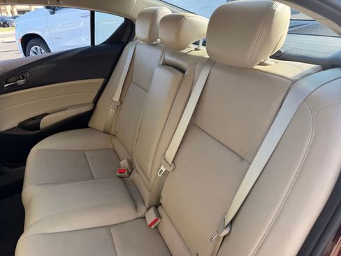 Used 2015 Acura ILX w/ Technology Package FWD image 10