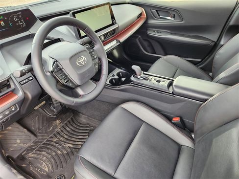 Used 2024 Toyota Prius Prime Premium image 7