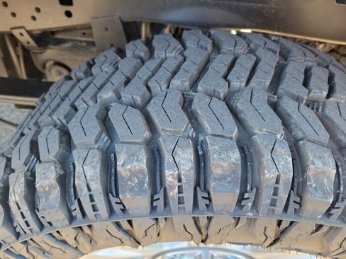 Used 2022 Ford F250 XLT w/ FX4 Off-Road Package image 29