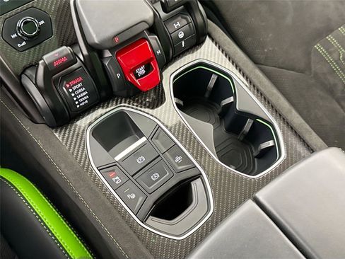 Used 2024 Lamborghini Urus S image 23