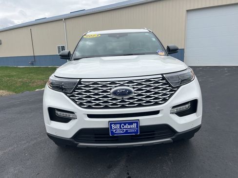 Used 2023 Ford Explorer Platinum w/ Technology Package AWD/4WD image 9