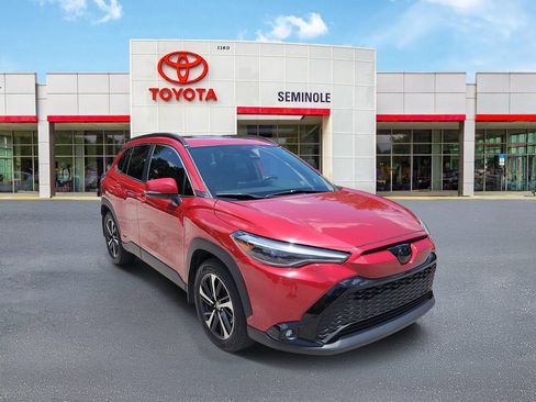 Used 2024 Toyota Corolla Cross AWD Hybrid w/ Convenience Package image 2