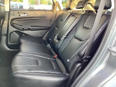 Used 2023 Ford Edge Titanium AWD/4WD image 16
