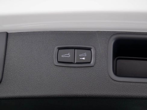 New 2026 Porsche Macan S image 32