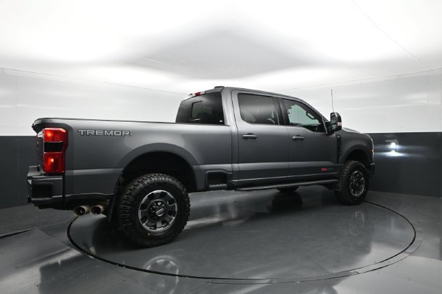 Used 2024 Ford F350 Lariat w/ Lariat Ultimate Package AWD/4WD image 7
