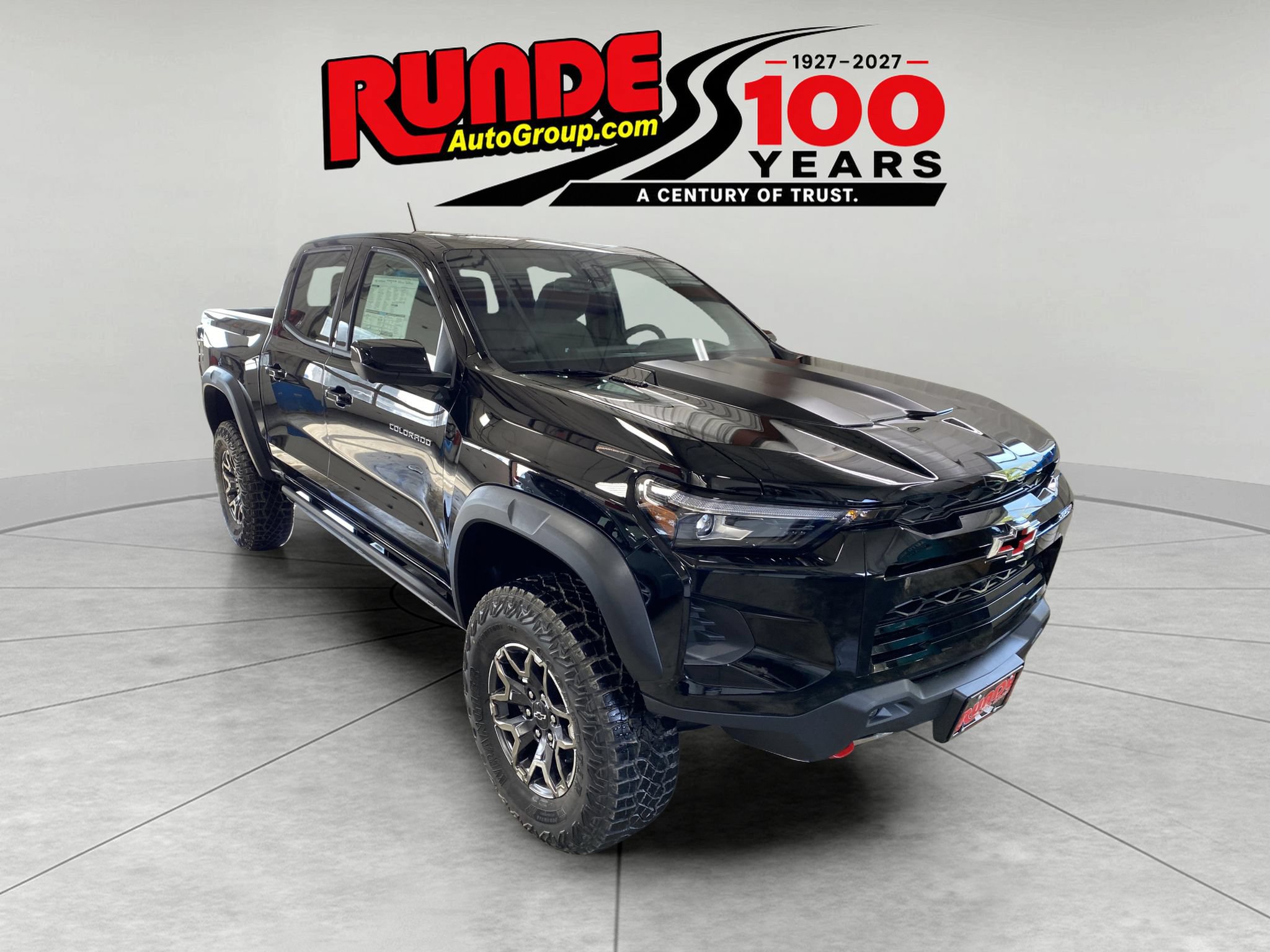 New 2026 Chevrolet Colorado ZR2 w/ Technology Package AWD/4WD image 1