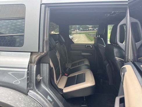 Used 2023 Ford Bronco Wildtrak AWD/4WD image 9