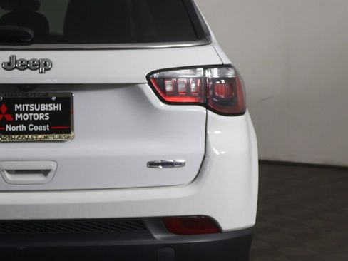 Used 2022 Jeep Compass Latitude AWD/4WD image 14
