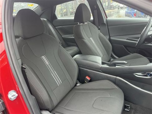 Used 2025 Hyundai Elantra Sport image 23