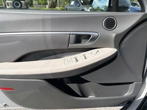 Used 2025 Hyundai Sonata SEL FWD image 6