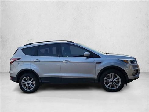 Used 2018 Ford Escape SE AWD/4WD image 4