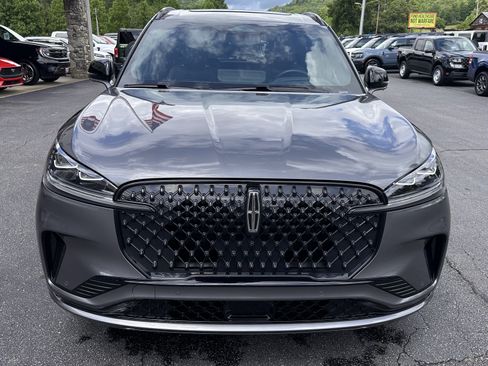 Used 2025 Lincoln Aviator Black Label w/ Jet Appearance Package AWD/4WD image 3
