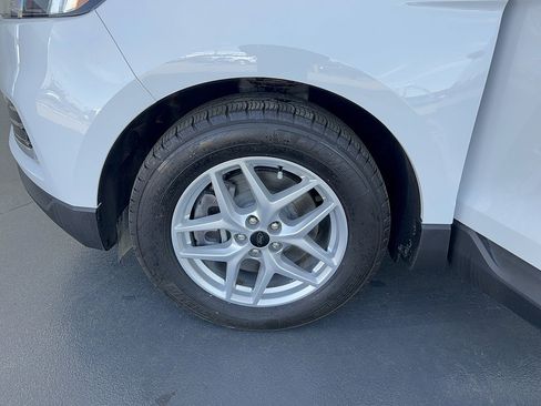 Certified 2024 Ford Edge SEL w/ Convenience Package AWD/4WD image 33