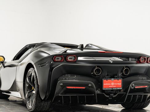 Used 2024 Ferrari SF90 Spider image 7