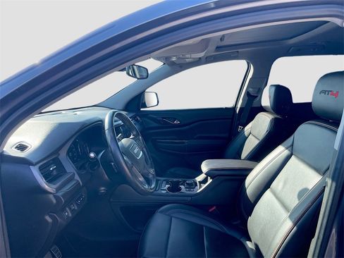 Used 2022 GMC Acadia AT4 w/ Technology Package image 11