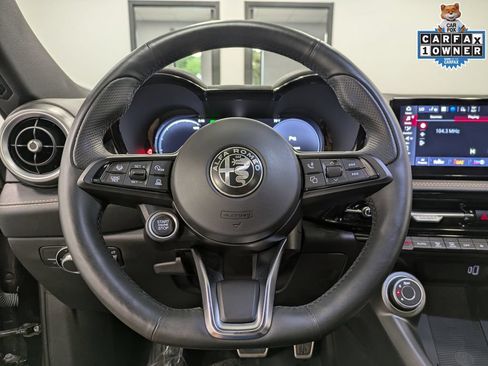 Used 2025 Alfa Romeo Tonale w/ Premium Package AWD/4WD image 19