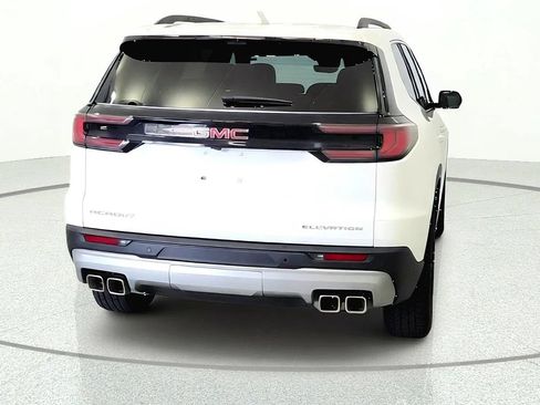 Used 2026 GMC Acadia Elevation FWD image 5