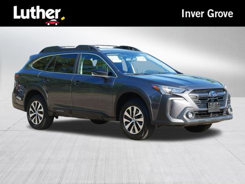 Used 2024 Subaru Outback Premium AWD/4WD image 1