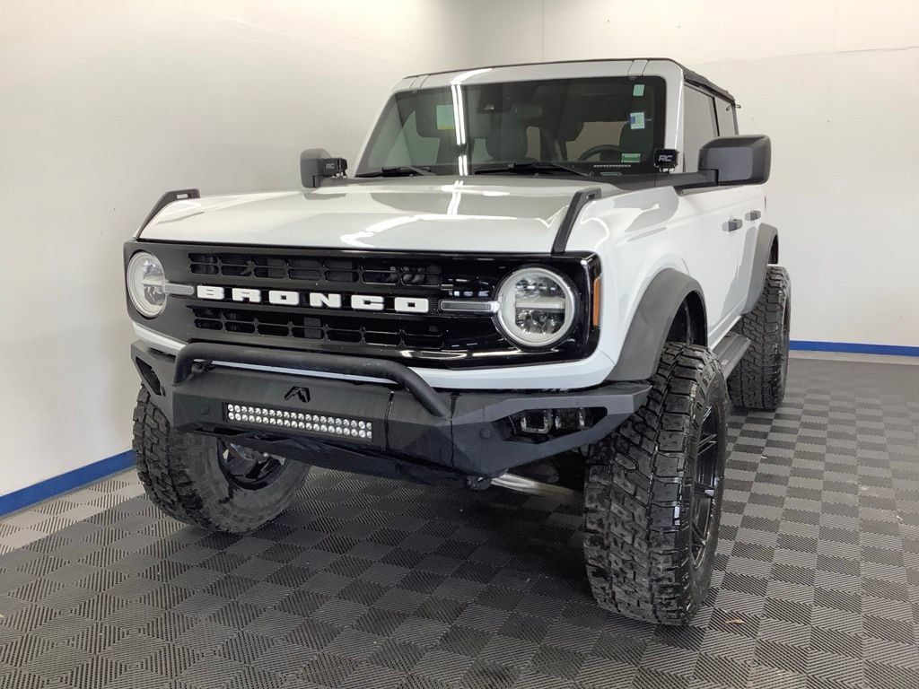 Used 2022 Ford Bronco 4-Door AWD/4WD image 2