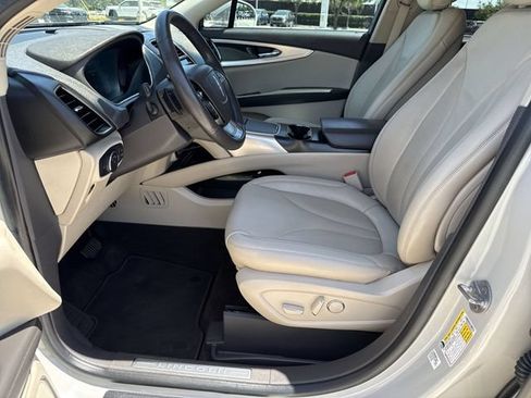 Used 2020 Lincoln Nautilus FWD w/ Equipment Group 101A image 18