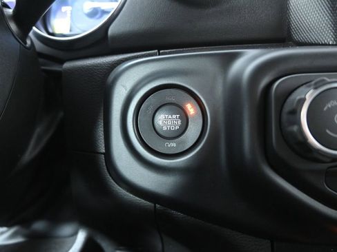 Used 2022 Jeep Wrangler Unlimited Sahara w/ Cold Weather Group image 34