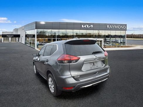 Used 2018 Nissan Rogue S FWD image 5