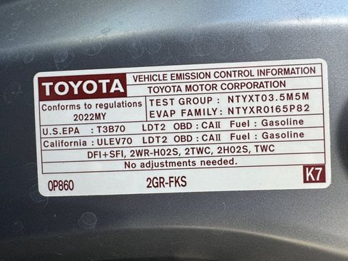 Used 2022 Toyota Highlander LE FWD image 18