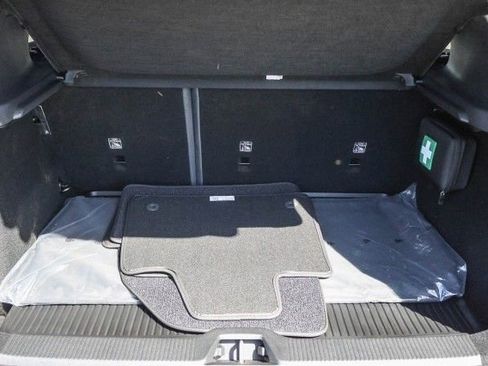 New 2025 Volvo EX30 Plus w/ Protection Package Premier image 24