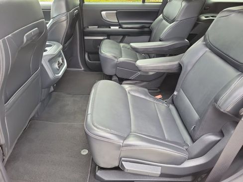 Certified 2025 Ford Expedition Platinum AWD/4WD image 12