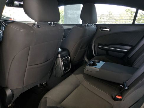 Used 2022 Dodge Charger SXT RWD image 10