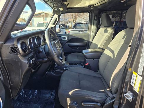 Used 2018 Jeep Wrangler Unlimited Sport AWD/4WD image 20