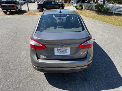 Used 2014 Ford Fiesta SE image 39