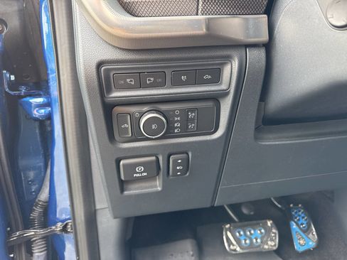 Used 2022 Ford F150 Raptor w/ Equipment Group 801A High AWD/4WD image 24