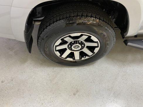 Used 2023 Toyota 4Runner TRD Off-Road Premium image 13