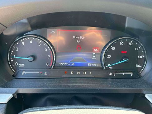 Used 2023 Ford Explorer XLT w/ Equipment Group 202A AWD/4WD image 23