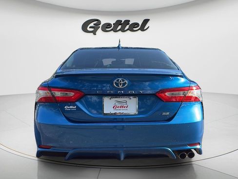 Used 2020 Toyota Camry SE FWD image 6